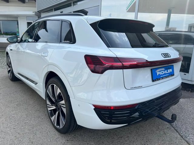Audi Q8 e-tron 55 Business Quattro