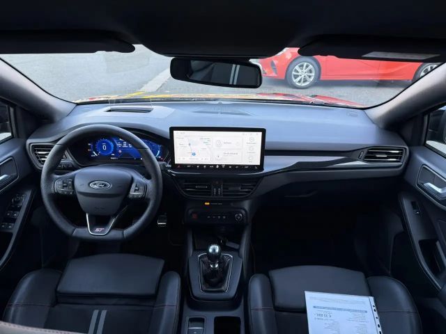 Ford Focus EcoBoost ST Line