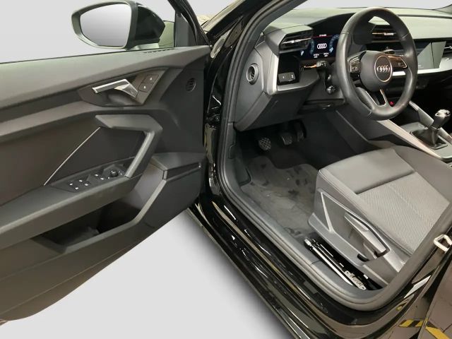 Audi A3 30 TFSI Sedan