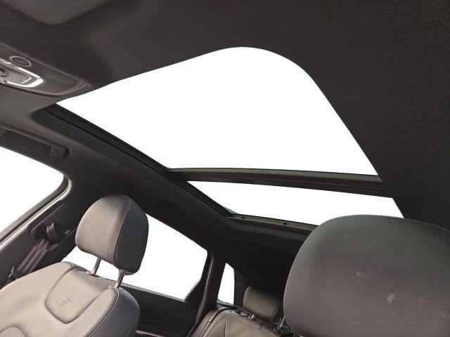 Audi Q8 e-tron 55 Quattro S-Line