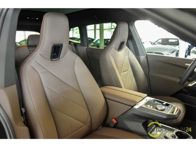 BMW iX 40 SkyLounge Massage HK HUD Soft Laser 360