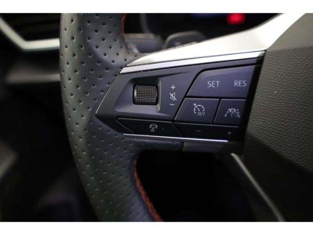 Seat Leon 1.5 eTSI FR-lijn Sportstourer