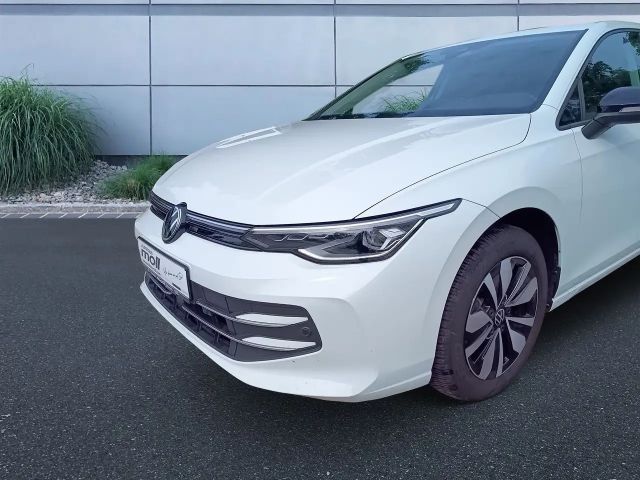 Volkswagen Golf 1.5 eTSI DSG