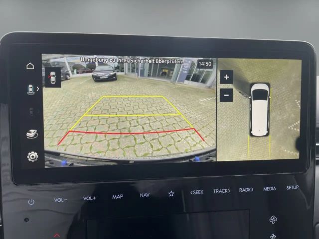 Hyundai Staria Signature