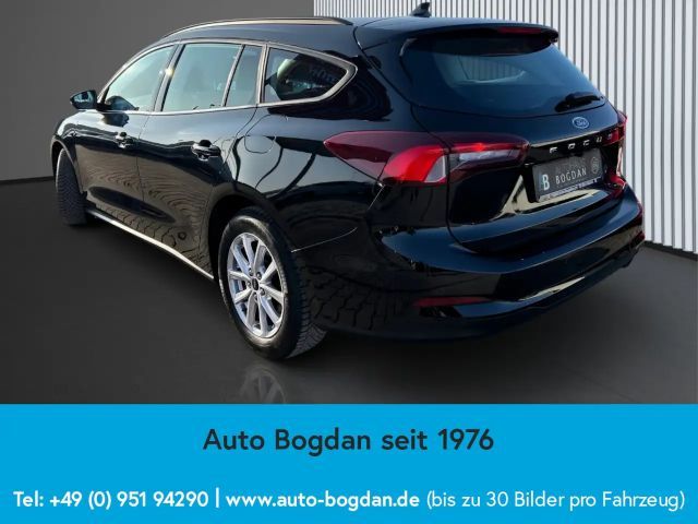 Ford Focus Cool & Connect