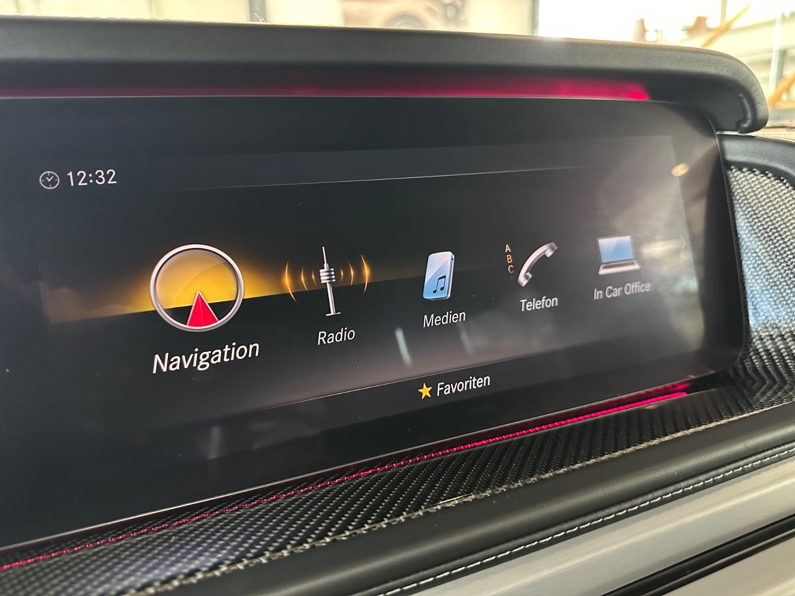 Mercedes-Benz AMG G 2.HA/BURM/NIGHT II/SUPERIOR/22LM/CARBON