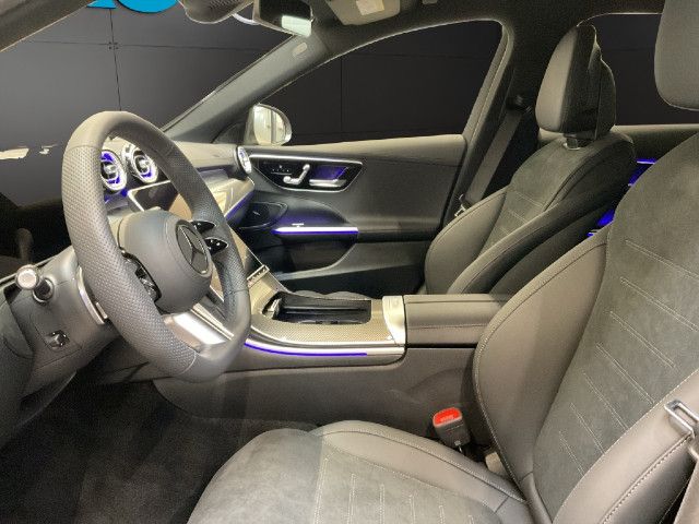 Mercedes-Benz C 200 AMG Line Sedan