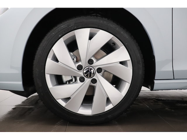 Volkswagen Golf 1.5 eTSI