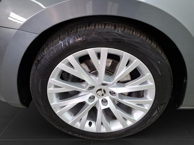 Skoda Superb 2.0 TDI Combi Style Style