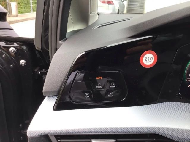 Volkswagen Golf 1.5 TSI Golf VIII Variant