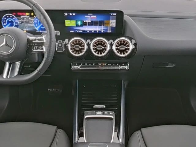 Mercedes-Benz EQA 300 4MATIC