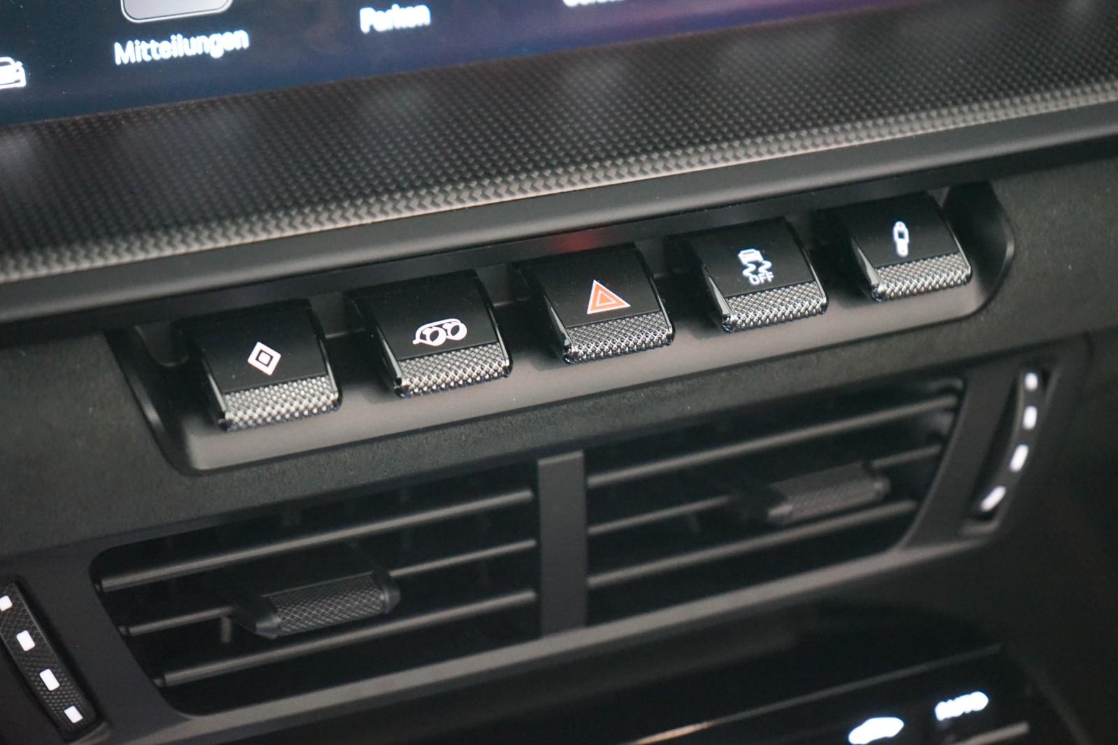 Porsche 911 992 Cabriolet Carrera GTS