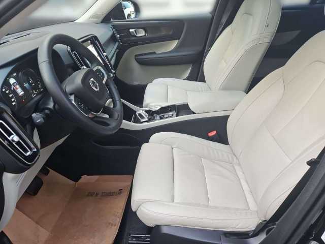 Volvo XC40 Dark Recharge Ultimate