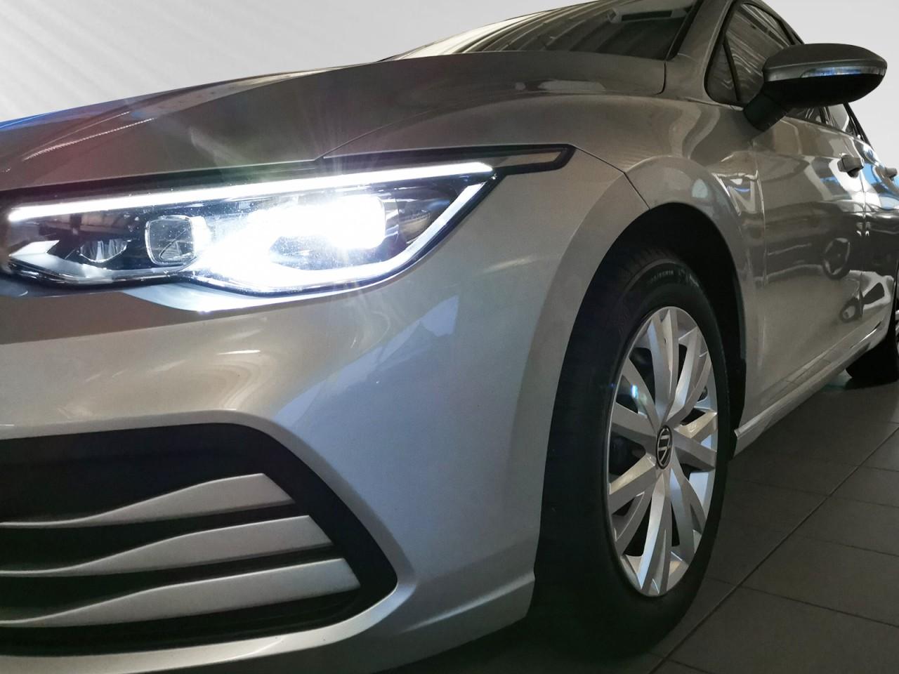 Volkswagen Golf 1.5 eTSI DSG Life Variant