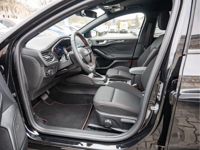 Ford Focus ST Line Wagon