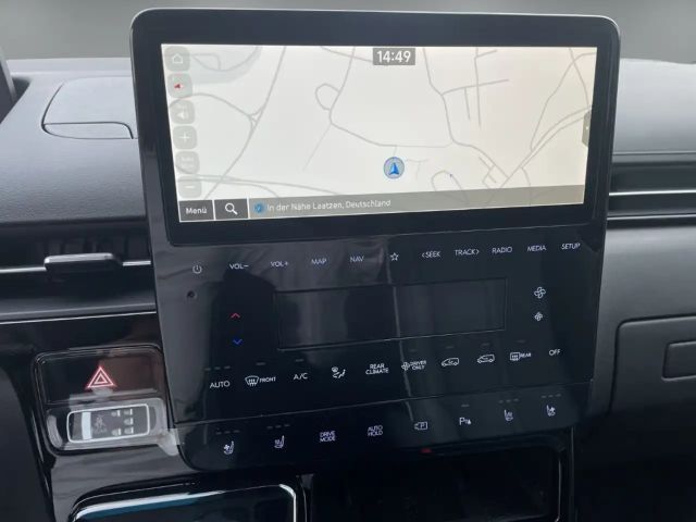 Hyundai Staria Signature