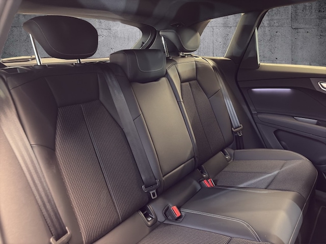 Audi Q4 e-tron SUV 45 e-tron Audi Q4 e-tron