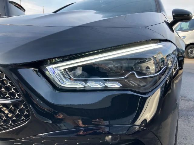 Mercedes-Benz CLA 250 CLA 250 e Coupé