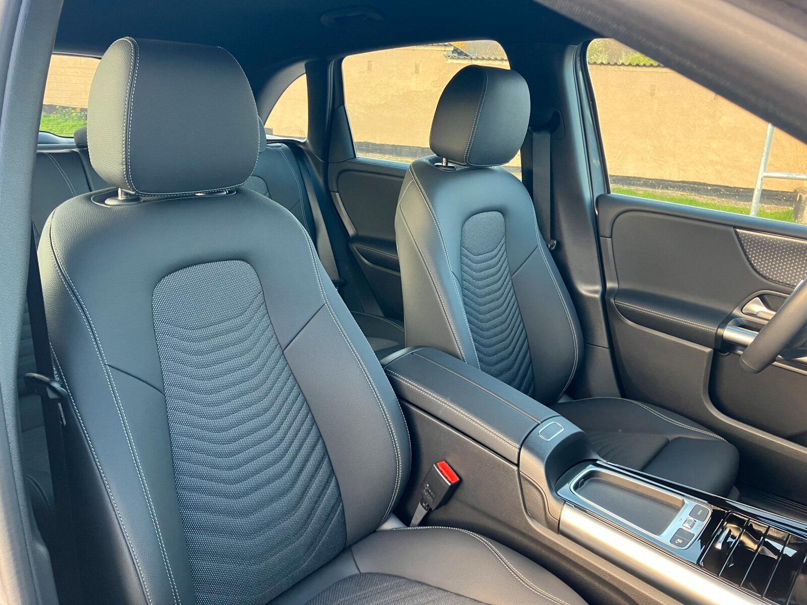 Mercedes-Benz B 180 Progressive Sedan