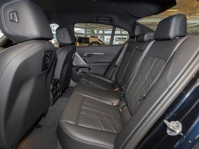 BMW 520 520d M-Sport Sedan