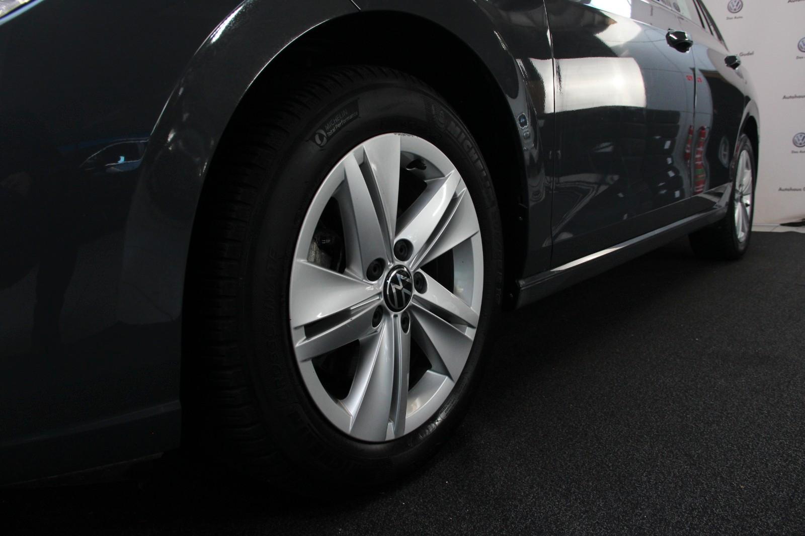 Volkswagen Golf 1.5 TSI Life