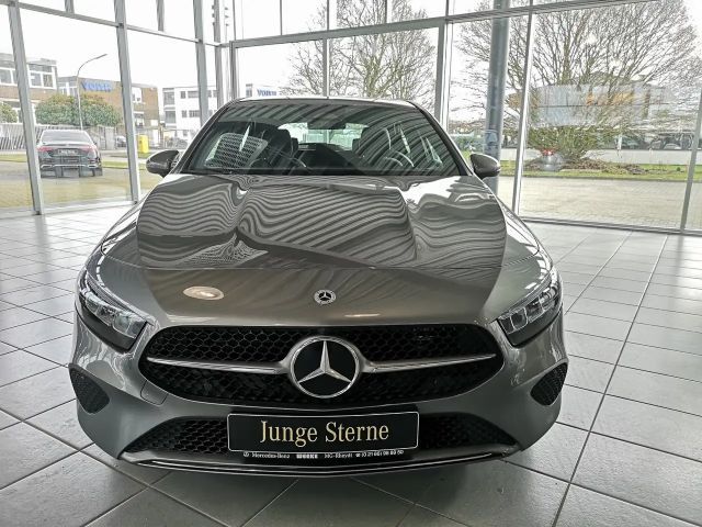 Mercedes-Benz A 180 Progressive