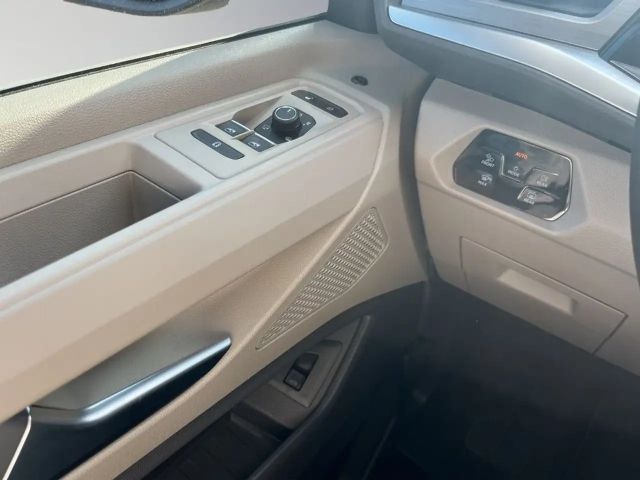 Volkswagen Multivan Life T7