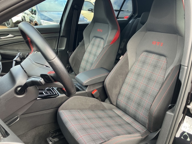 Volkswagen Golf DSG Golf VIII Plus Style