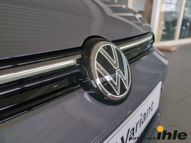 Volkswagen Golf DSG Golf VIII Style Variant