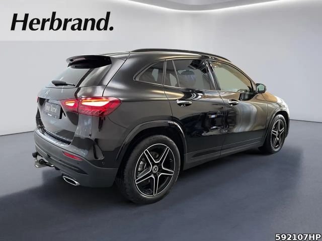 Mercedes-Benz GLA 220 4MATIC AMG Line GLA 220 d