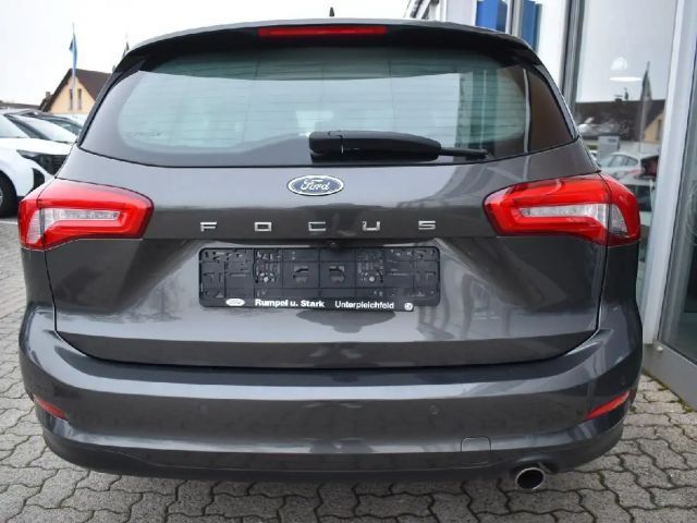 Ford Focus Cool & Connect