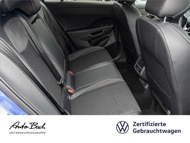 Volkswagen T-Roc 1.5 eTSI DSG R-Line