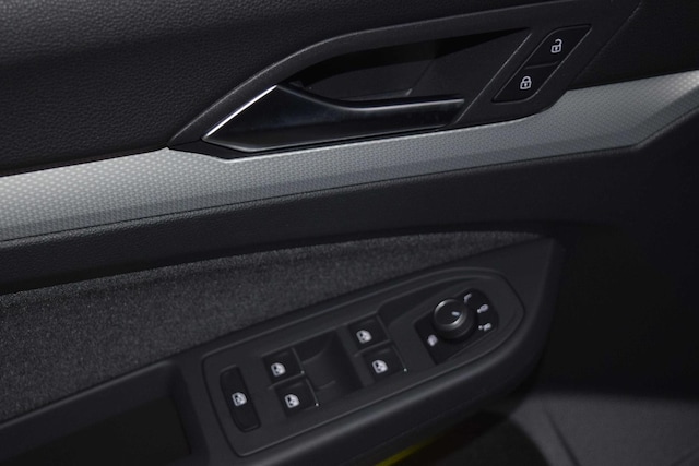 Volkswagen Golf TDI Navi Kamera GJR ACC