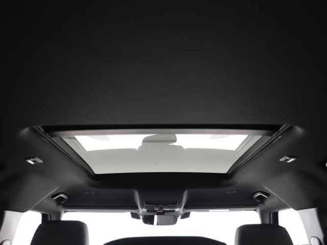 Land Rover Defender 110 Dynamic SE