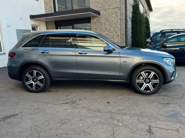 Mercedes-Benz GLC 300 4MATIC GLC 300 e