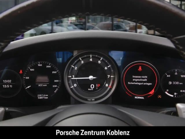 Porsche 992 Cabrio Carrera