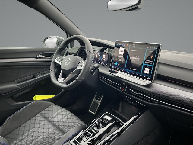 Volkswagen Golf 1.5 eTSI Golf VIII R-Line