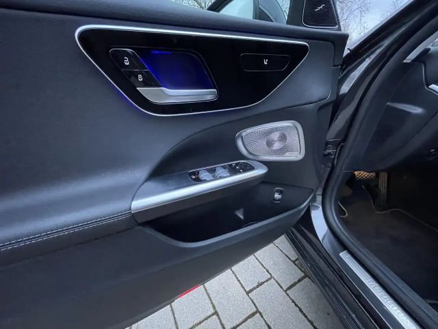 Mercedes-Benz C 200 Sedan