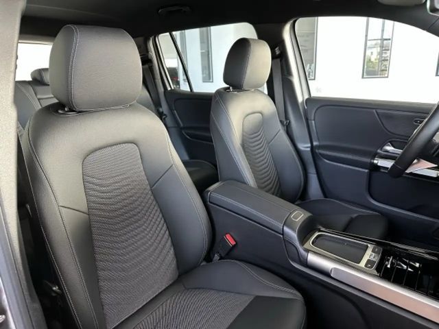 Mercedes-Benz EQB 300 4MATIC Progressive