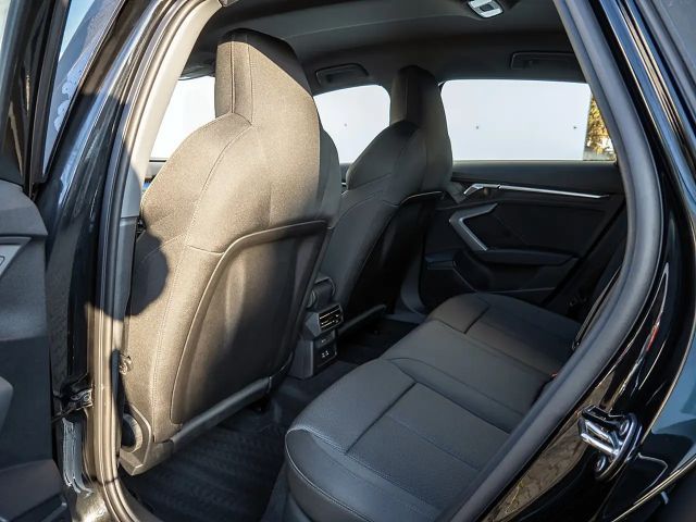 Audi A3 35 TFSI S-Line Sedan Sportback