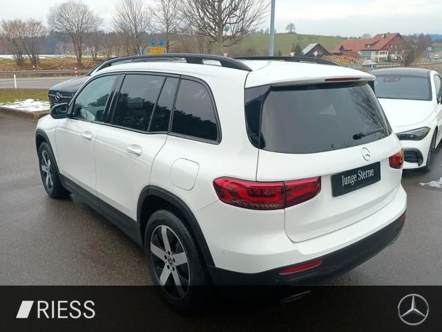 Mercedes-Benz GLB 200 7-Sitzer+AHK+Fahrass.P+Pano+Kamera+Night