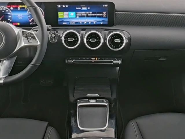 Mercedes-Benz A 200 Progressive