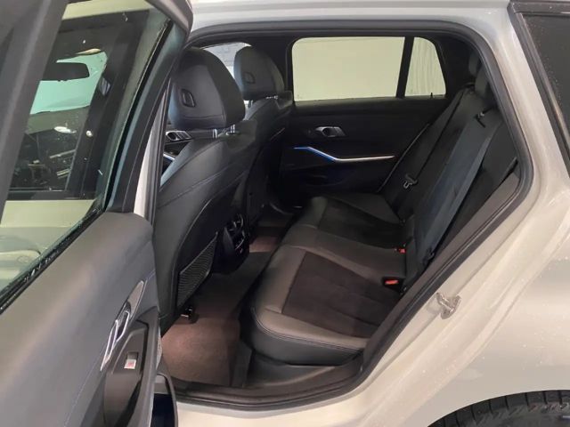 BMW 320 320e M-Sport Touring