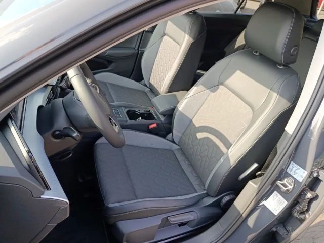 Volkswagen Golf 1.5 TSI Golf VIII