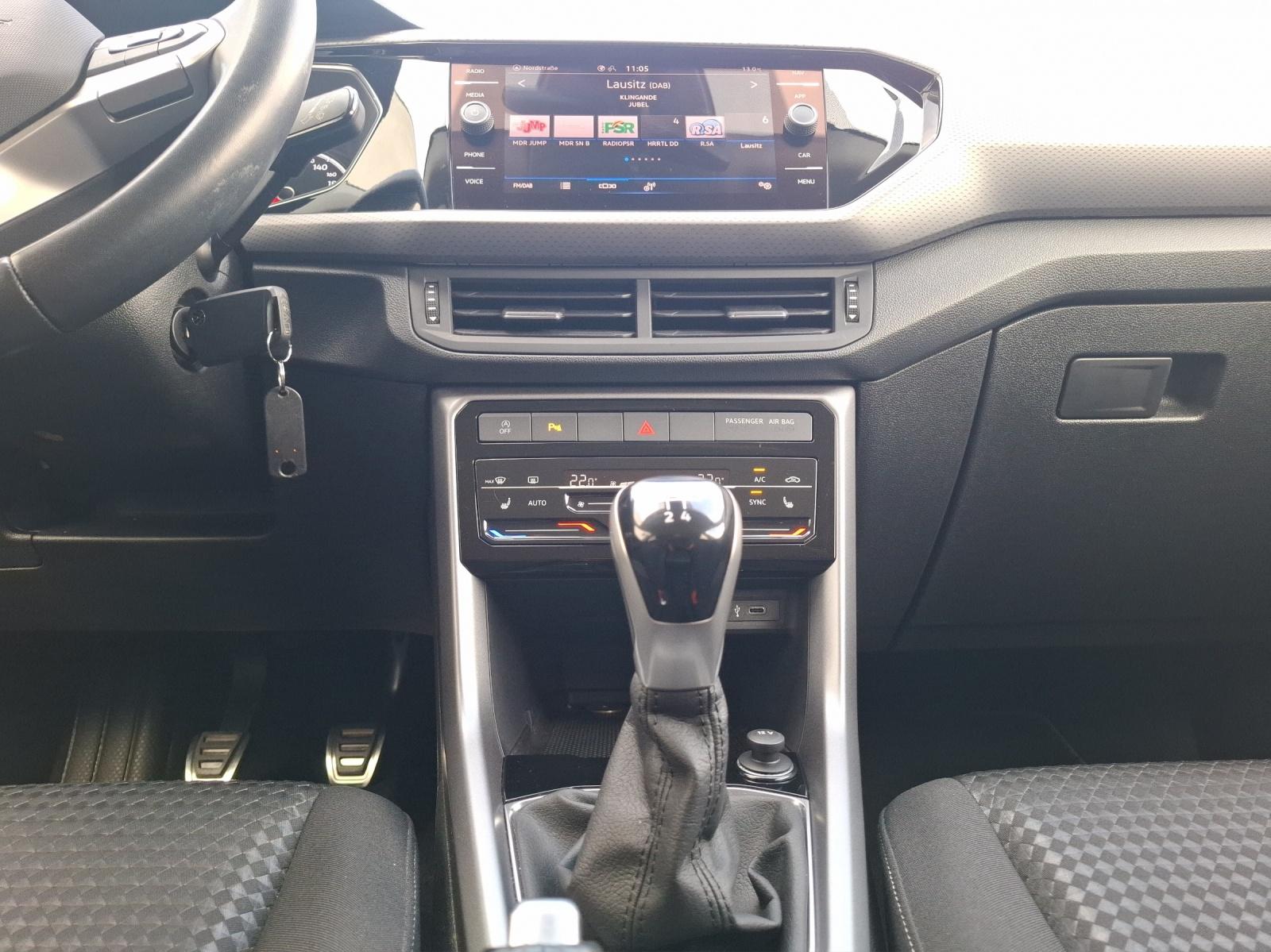 Volkswagen T-Cross TSI Active Navi ACC PDC SH LM