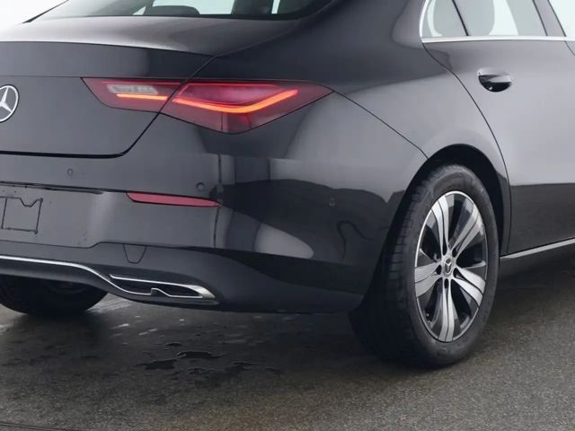 Mercedes-Benz CLA 180 Coupé Progressive