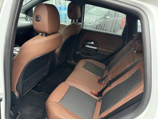 Mercedes-Benz B 180 El. Fondsitzverst. Navi Digitales Cockpit Memory S