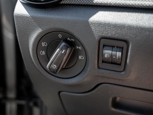 Skoda Fabia 1.0 MPI 5-GANG SpurH SoundSys