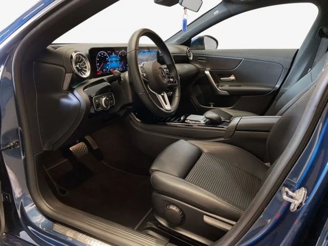 Mercedes-Benz CLA 200 CLA