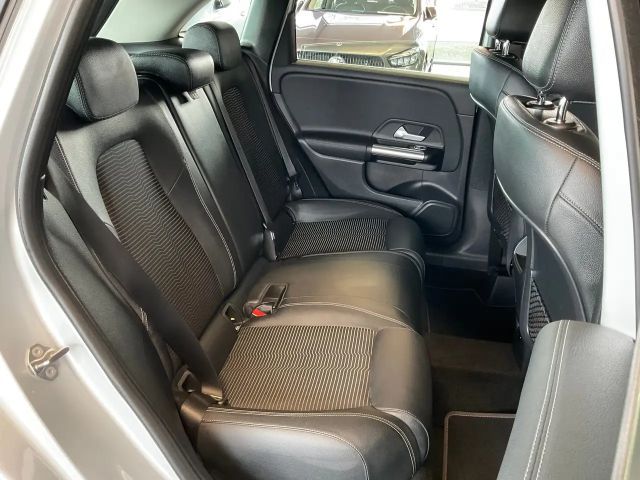 Mercedes-Benz B 200 4MATIC Progressive